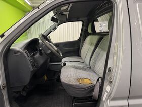 Toyota Hiace vaihtoauto