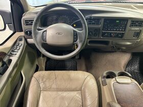 Ford Excursion vaihtoauto