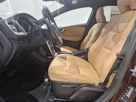 Volvo V40 Cross Country vaihtoauto