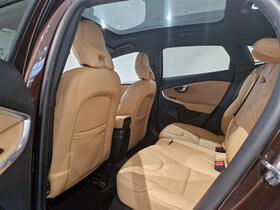 Volvo V40 Cross Country vaihtoauto