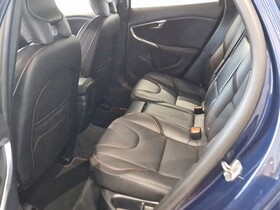 Volvo V40 Cross Country vaihtoauto