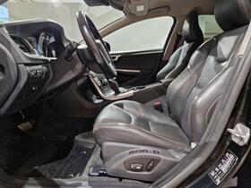 Volvo V60 Cross Country vaihtoauto