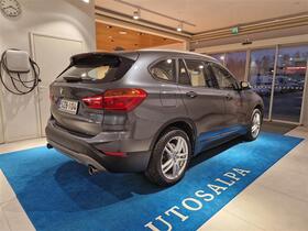 BMW X1 vaihtoauto