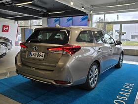 Toyota Auris vaihtoauto