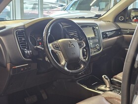 Mitsubishi Outlander PHEV vaihtoauto