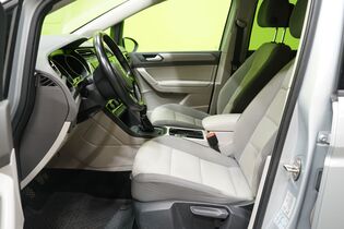 Volkswagen Touran vaihtoauto