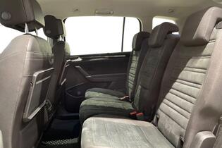 Volkswagen Touran vaihtoauto