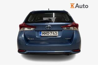 Toyota Auris vaihtoauto