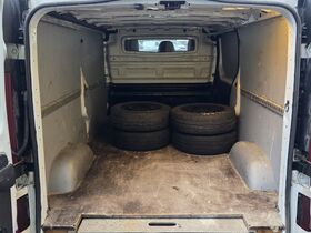 Opel Vivaro vaihtoauto