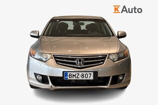 Honda Accord vaihtoauto