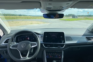 Volkswagen T-Roc vaihtoauto