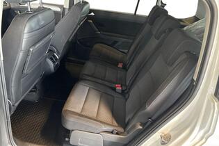 Volkswagen Touran vaihtoauto