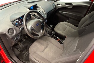 Ford Transit Courier vaihtoauto