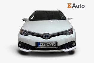 Toyota Auris vaihtoauto