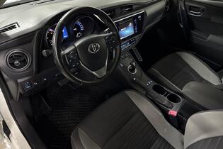 Toyota Auris vaihtoauto