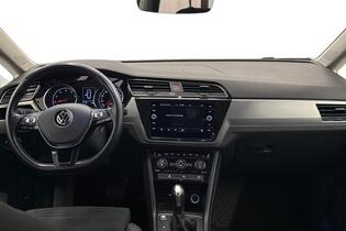 Volkswagen Touran vaihtoauto