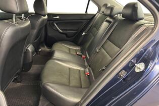 Honda Accord vaihtoauto