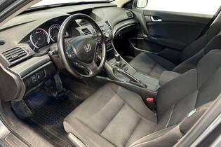 Honda Accord vaihtoauto