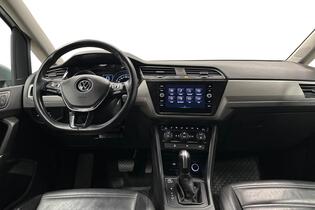 Volkswagen Touran vaihtoauto