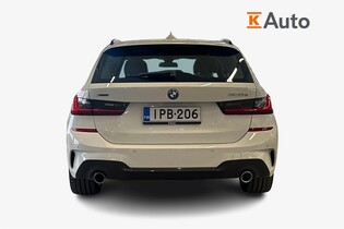 BMW 320 vaihtoauto
