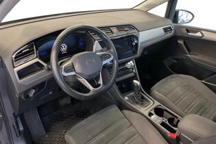 Volkswagen Touran vaihtoauto