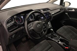 Volkswagen Touran vaihtoauto