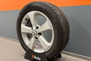 Volkswagen Touran vaihtoauto