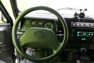 Land Rover Defender vaihtoauto