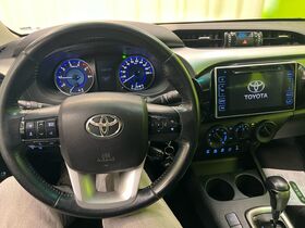 Toyota Hilux vaihtoauto