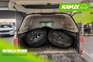 Nissan NP300 vaihtoauto