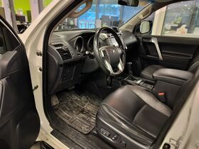 Toyota Land Cruiser vaihtoauto