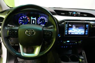 Toyota Hilux vaihtoauto