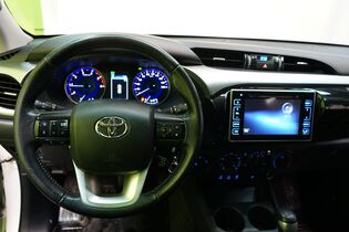 Toyota Hilux vaihtoauto