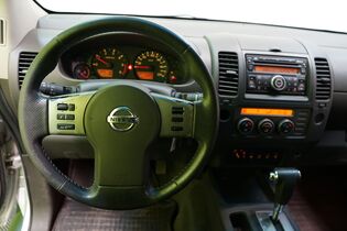 Nissan Navara vaihtoauto