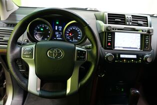Toyota Land Cruiser vaihtoauto
