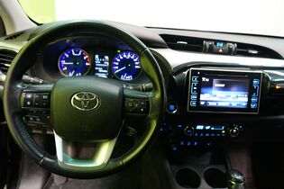 Toyota Hilux vaihtoauto