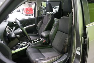 Nissan Navara vaihtoauto