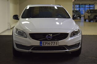 Volvo V60 Cross Country vaihtoauto