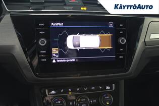 Volkswagen Touran vaihtoauto