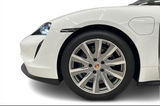 Porsche Taycan vaihtoauto