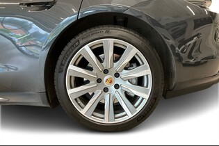 Porsche Taycan vaihtoauto