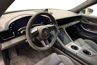 Porsche Taycan vaihtoauto