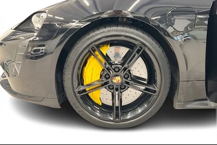 Porsche Taycan vaihtoauto