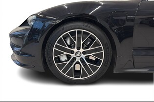 Porsche Taycan vaihtoauto