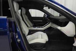 Porsche Taycan vaihtoauto