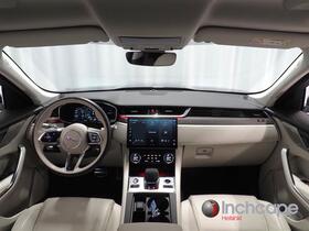 Jaguar F-PACE vaihtoauto