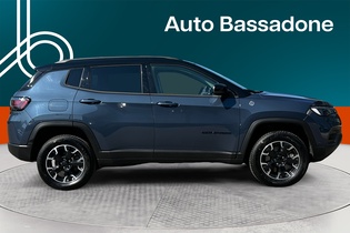 Jeep Compass vaihtoauto