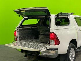 Toyota Hilux vaihtoauto