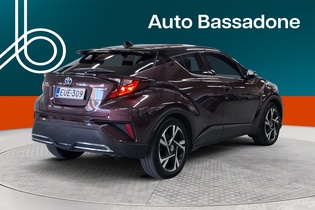 Toyota C-HR vaihtoauto