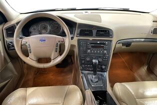 Volvo V70 vaihtoauto